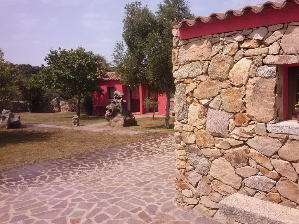 Вілла Turismo Rurale L'Agliuledda Сант'Антоніо-ді-Галлура Екстер'єр фото